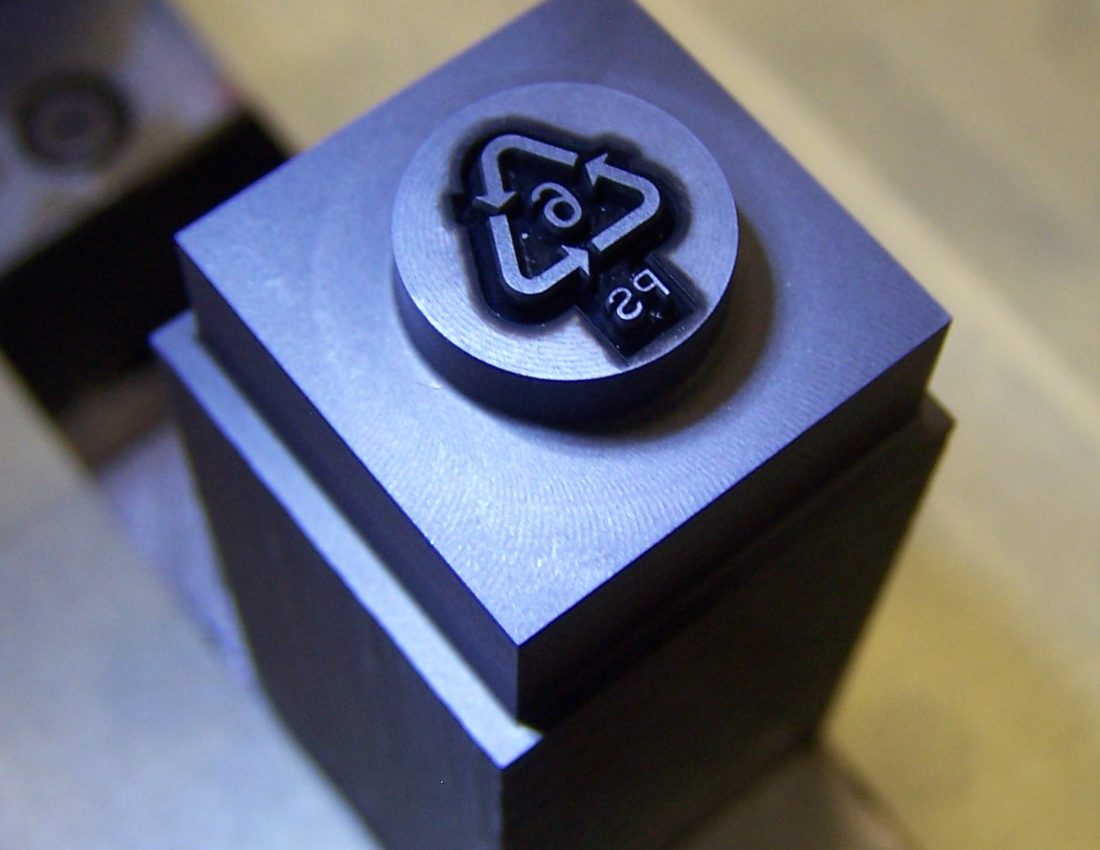 Electrode engraved for Scotch tape dispenser mold